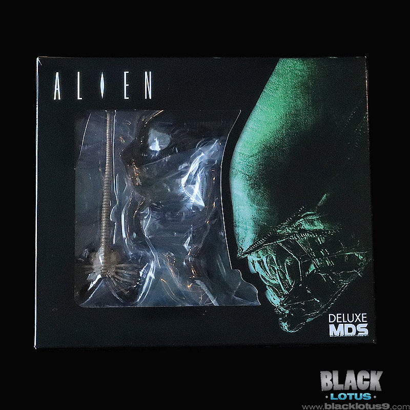 Mezco Toyz Designer Series (MDS) - Alien - Alien/Xenomorph Deluxe (6 –  Black Lotus